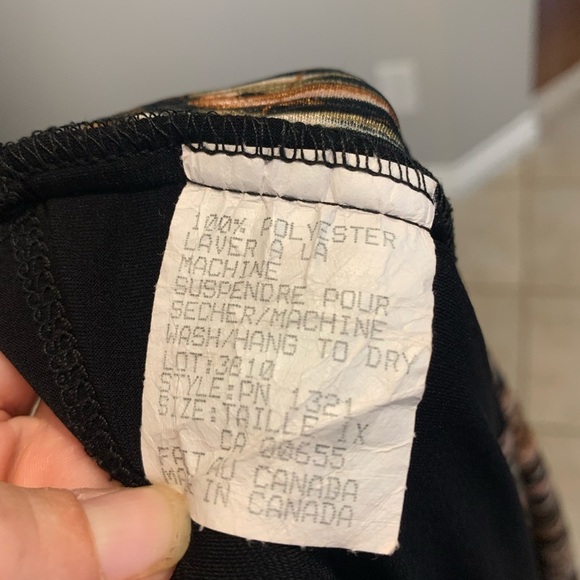 Stylish Printed O-Ring Overlay Top - Made in Canada - Size 1X - Picture 6 of 8